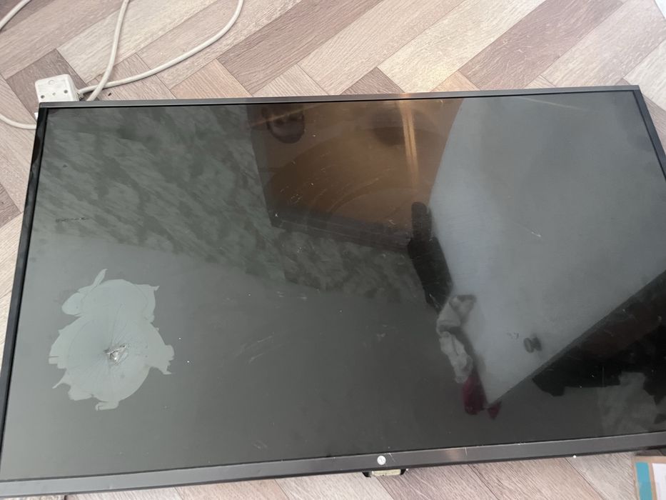 Продам телевизор lg на запчасти