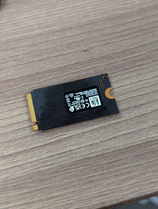 Micron 2500 M.2 SSD 2242 размер есть переходник