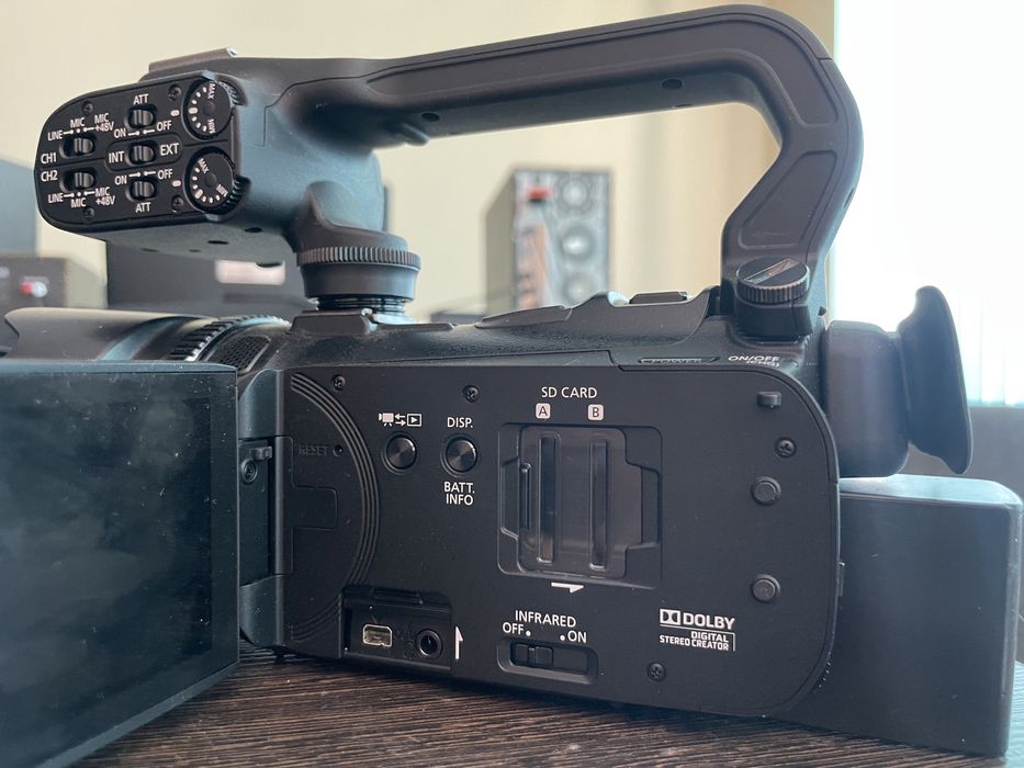 Canon XA10 сатылады.