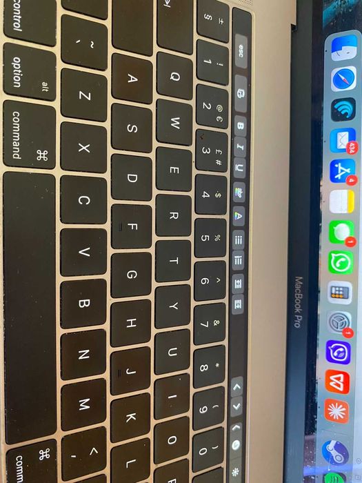 MacBook Pro 15" (A1707) – Изключително запазен + Пълен комплект