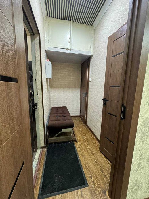 Чиланзар 8, 1комн/1/4, Евро Ремонт, Кирпич. 28м2. Ор-р: Парус