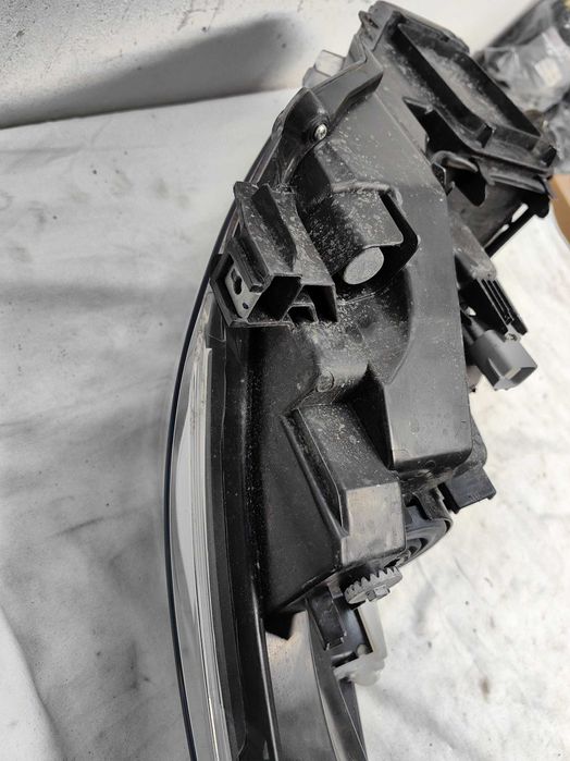 Оригинален фар Тойота  Toyota C-HR Led