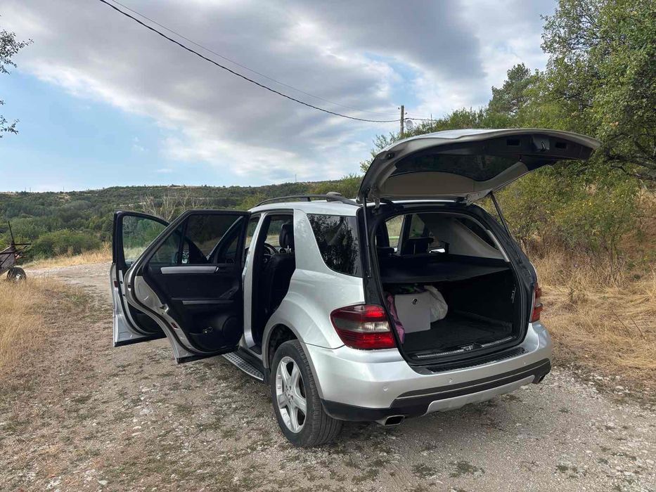 Продавам джип Мерцедес 350
