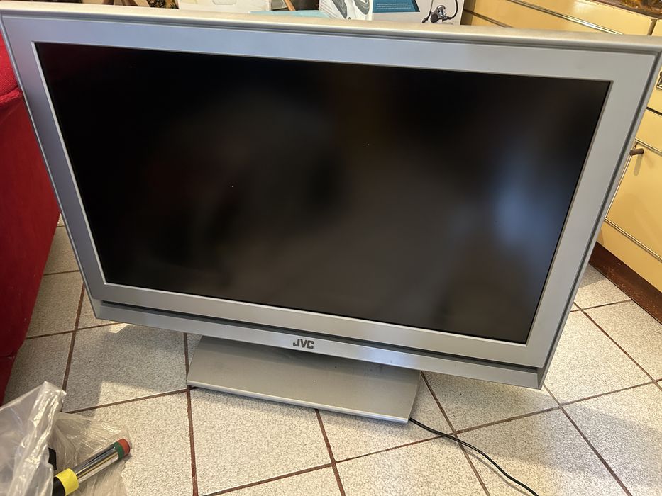 Телевизор JVC 32