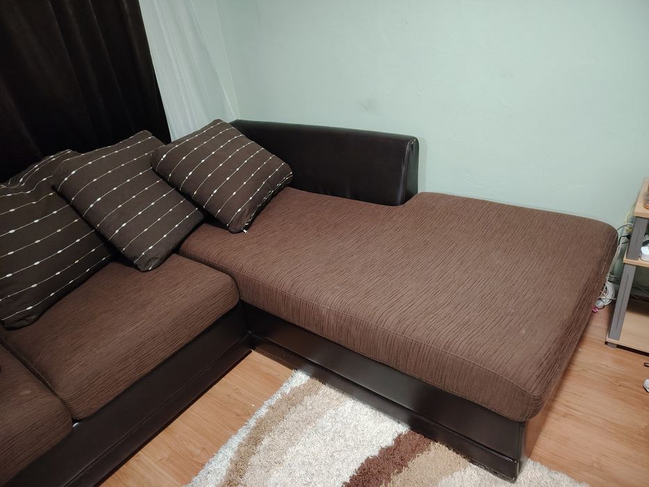 Холов ъглов диван