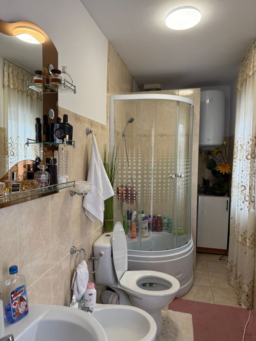 Casa de vanzare! Comuna Roma