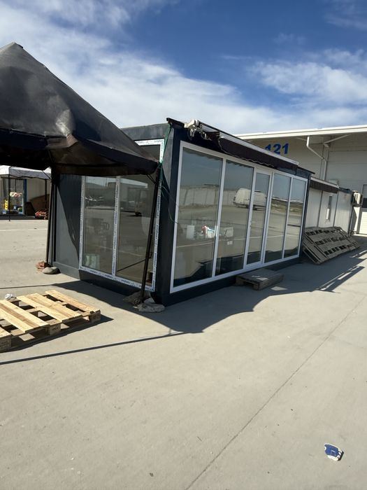Vând 2 containere – spațiu comercial / birou / magazin