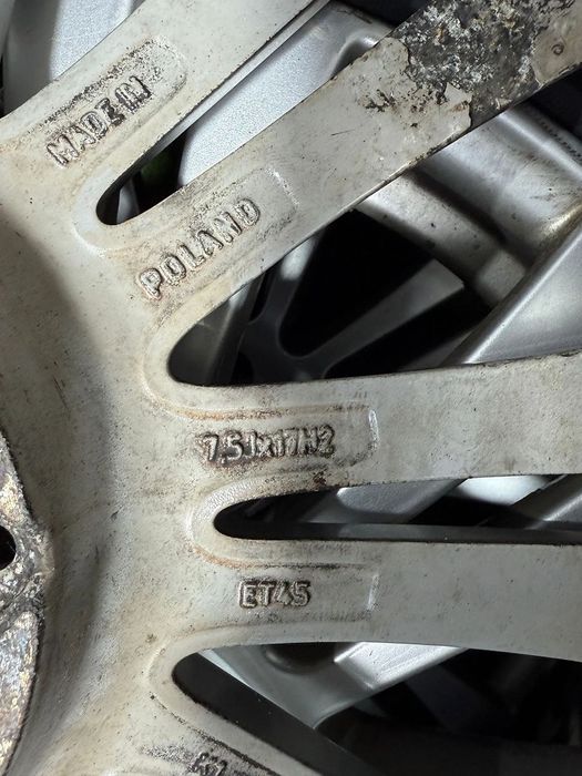 JANTE MERCEDES BENZ R17 / 5x112 / W205 C180 /  235/45 R17 97W XL / 7,5JX17H2 / ET45 / DOT D / A2074010102  + CAUCIUCURI (X3)