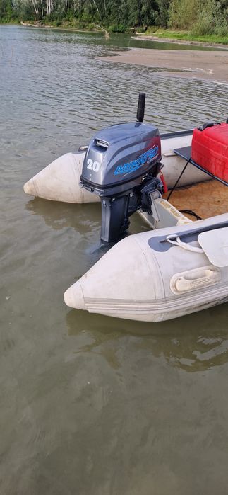 Продам лодку ПВХ с мотором