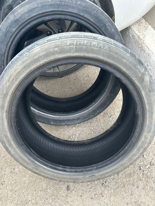 Продам 2 покрышки