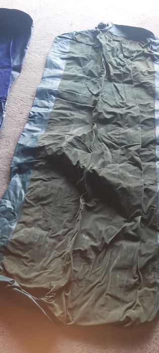 Продам матрасы надувные цена  за  2 шт.