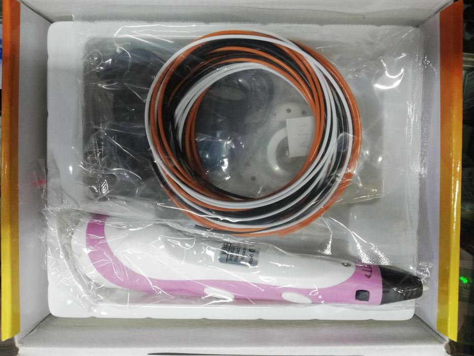 3D ручка с пастой для творчества.