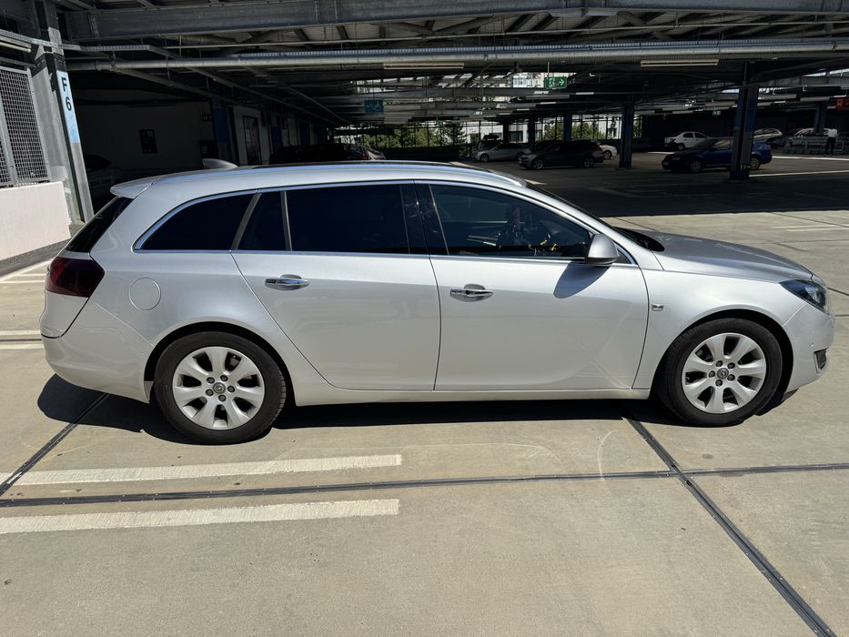 Opel Insignia Sports Tourer 2.0 CDTI 170 CP – FULL