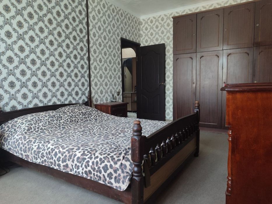 Чиланзар -11 квартал 3-х комнатная