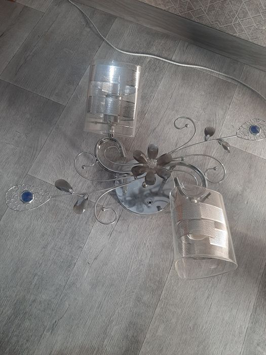 Продам люстру бу