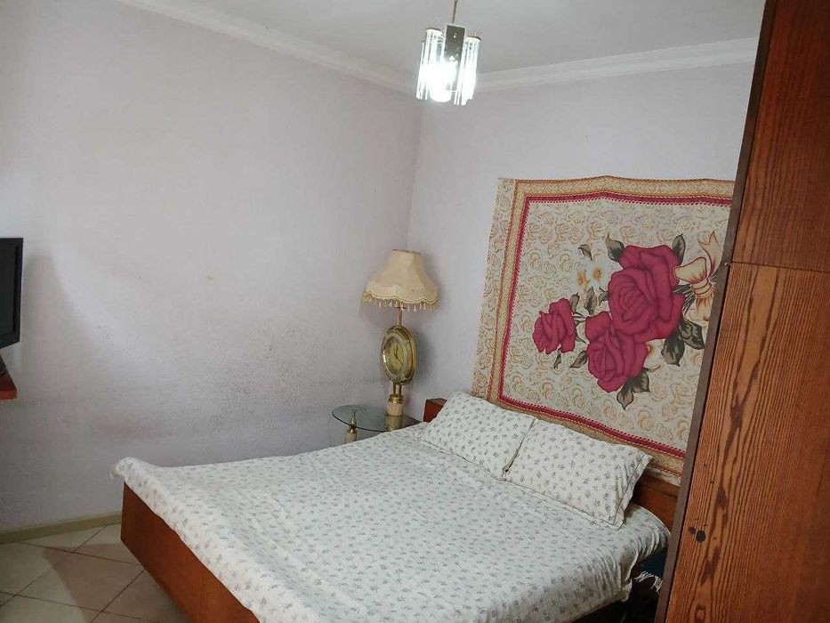 Продаю дом 5 комнат 3 сотки  Камолон м-ля ор-р метро Дружба народов