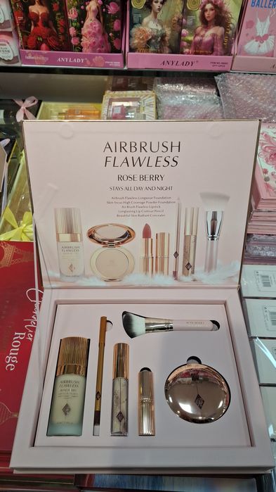 Косметик набор от ROSE BERRY