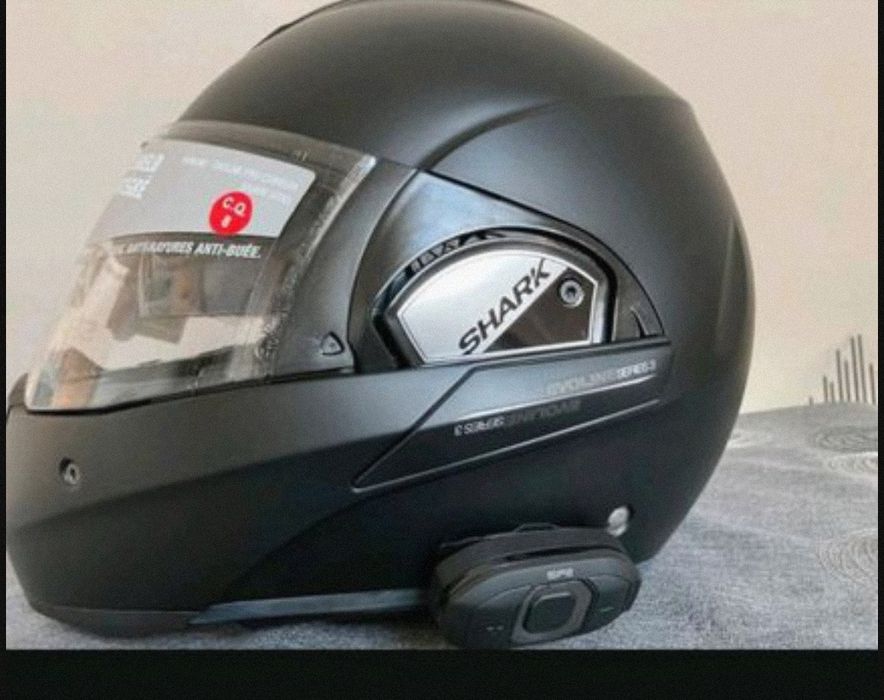 Shark Evoline 3,Sena SF2.