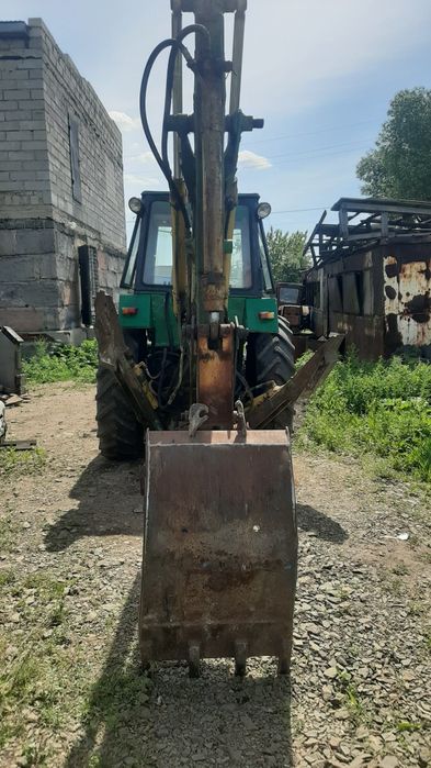 Продам ЮМЗ эксковатор