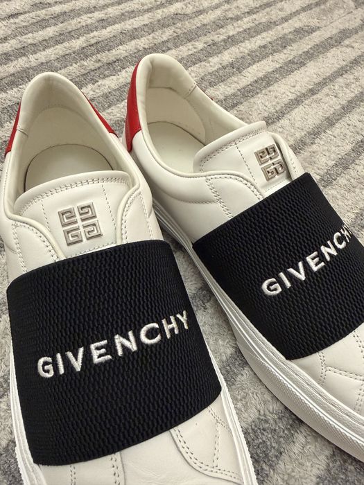 Продам кроссовки GIVENCHY