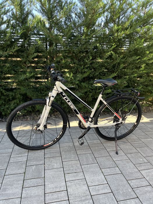 Bicicelta Cube, roti 28