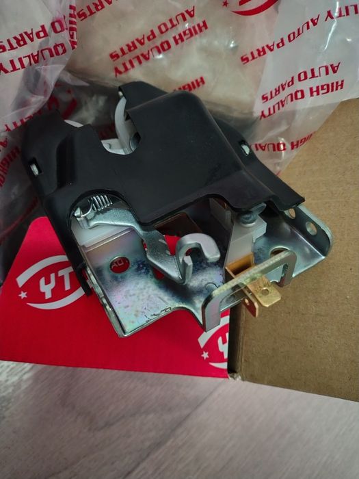 Замок багажника honda