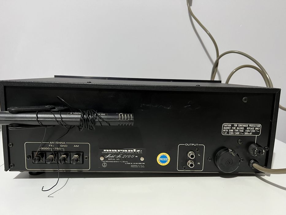 Marantz Stereophonic tuner Model 2100