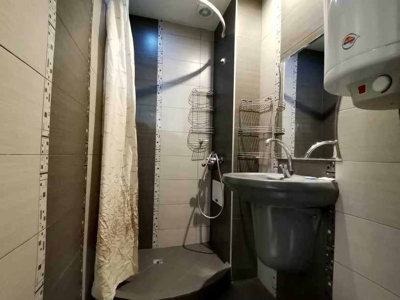 Дава се под наем Тристаен апартамент в Бургас, Изгрев - 85 кв.м за 500 € - Снимка #8