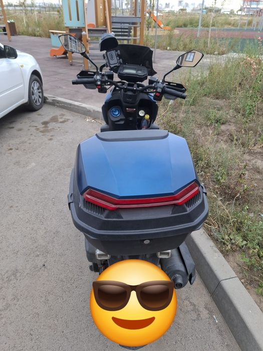 Продаю скутер танк