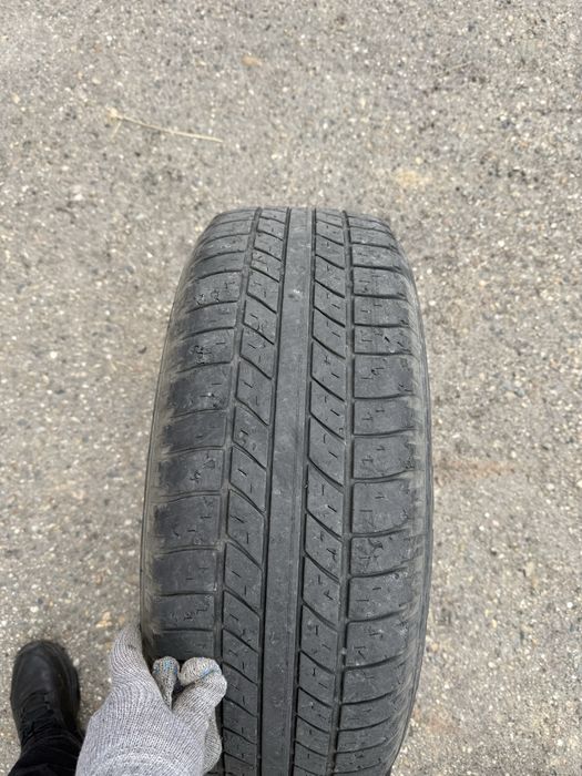 235/65/17 Шины Goood year Wrangler