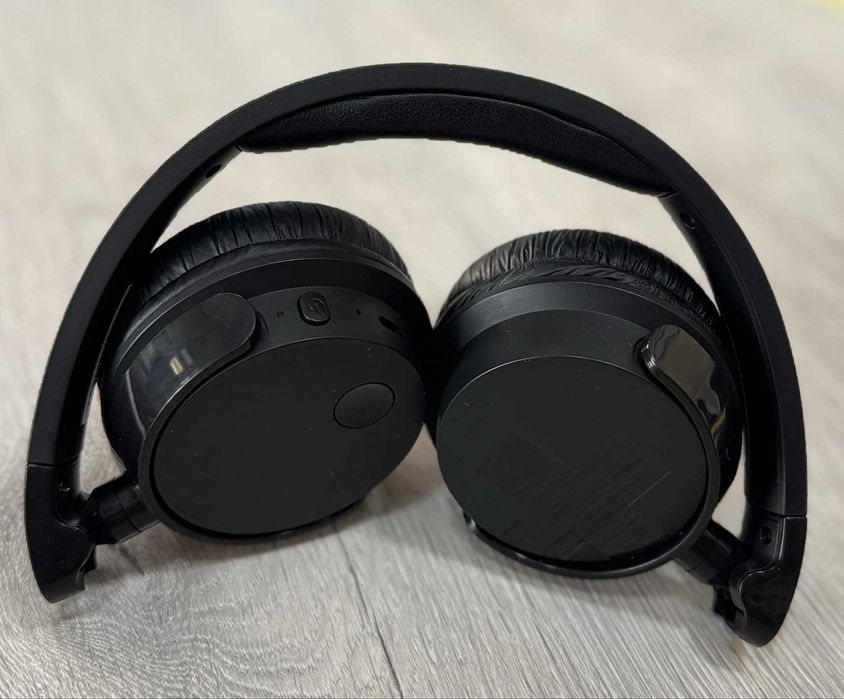 Слушалки Philips BASS+ TABH305BK