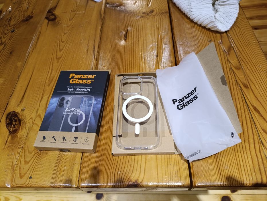 Panzer Glass iPhone 14 Pro Hard Case