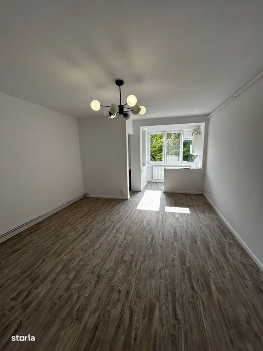 Garsoniera, 27 mp utili, etaj 4 din 10, Zona  Independentei