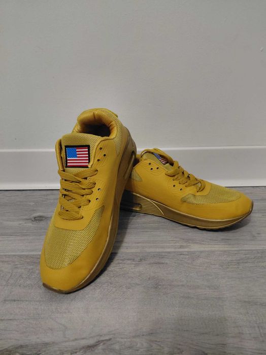 Adidași nou mărimea 39