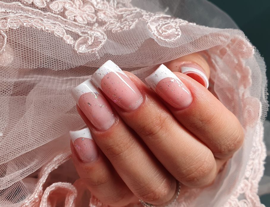 Unghii ojă semi/ gel .