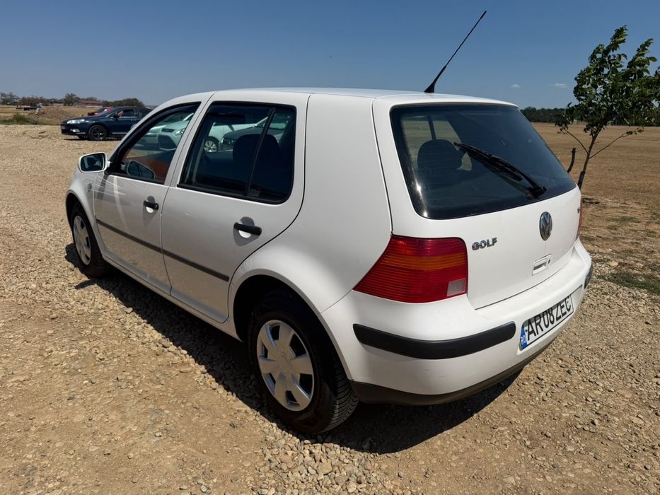 VOLKSWAGEN Golf 2002 — imagine 4