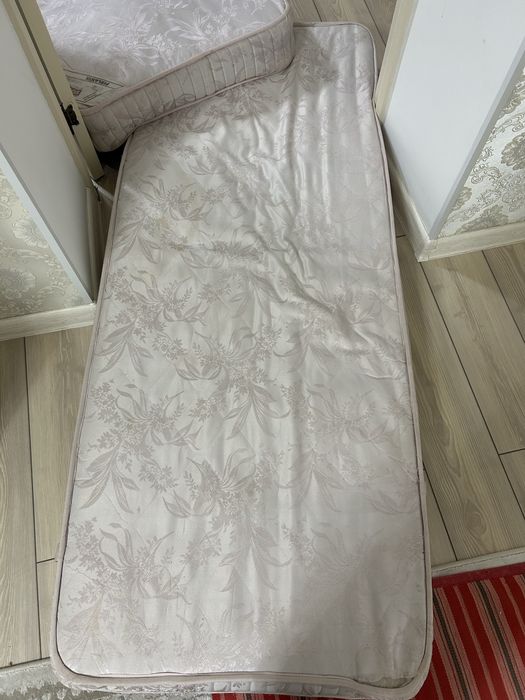 Отдадим Матрас 2х0.8 м две штуки