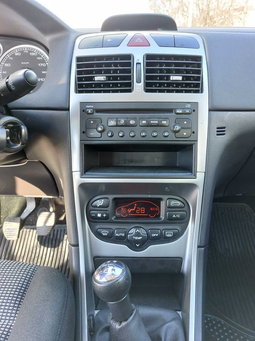 Peugeot 307 1,6 hdi doar 25000 km  fara accidente ca nou