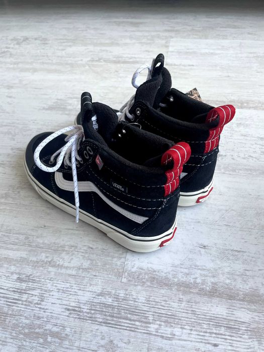 Чисто нови Vans Sk8-Hi, размер 38.5