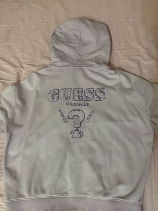 Оригинален суитчър GUESS като нов