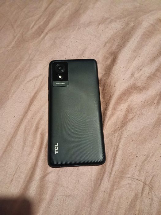 Продавам Телефона TCL 501 Нов.