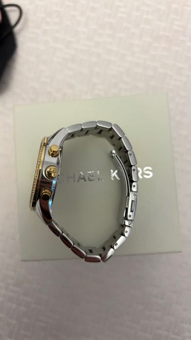 Часовник Michael Kors