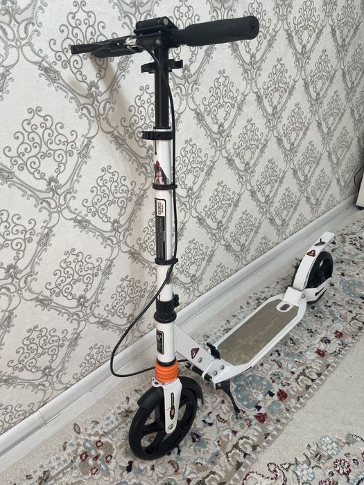 Самокат Urban Scooter 116D белый