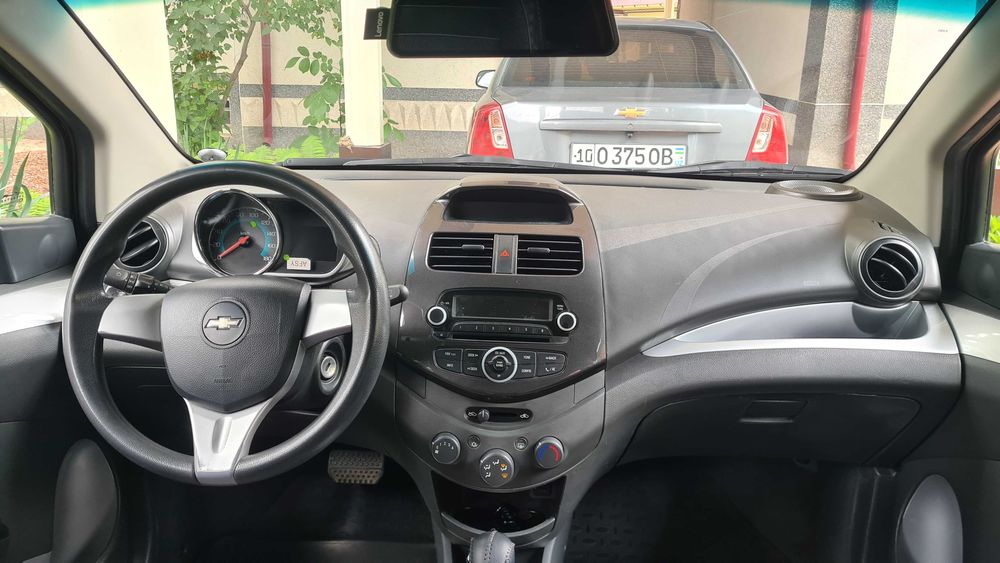 Спарк 1,25 автомат 2019г бензин