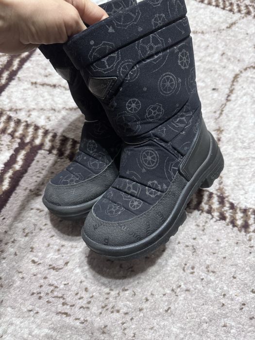 Продам детские сапоги