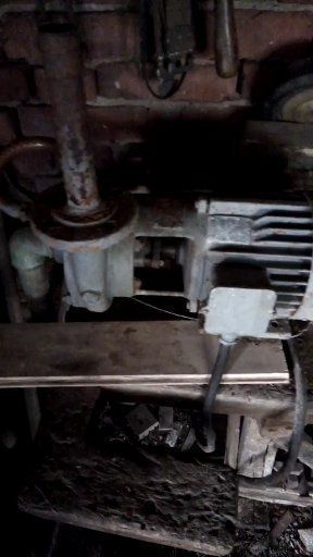 Трифазна водна помпа.