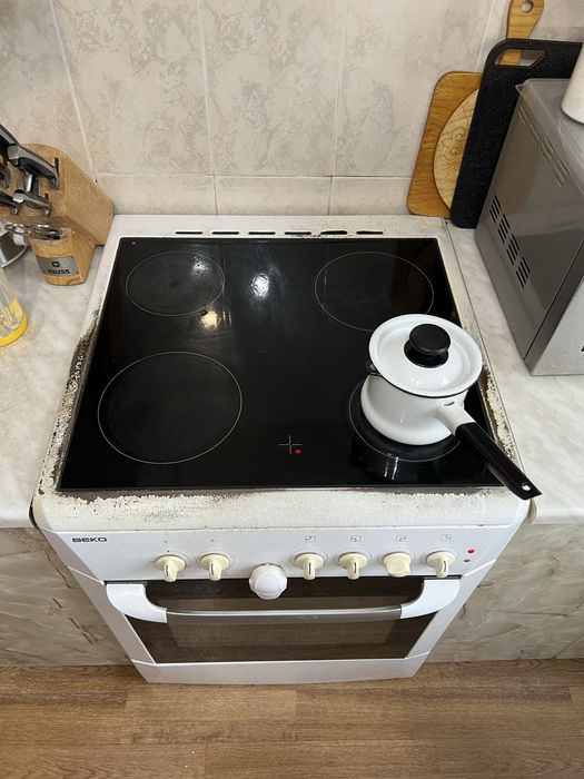 Плита BEKO 4 комфорки