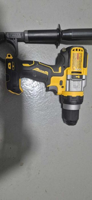 Шуруповёрт Дрель Dewalt DCD999 новый