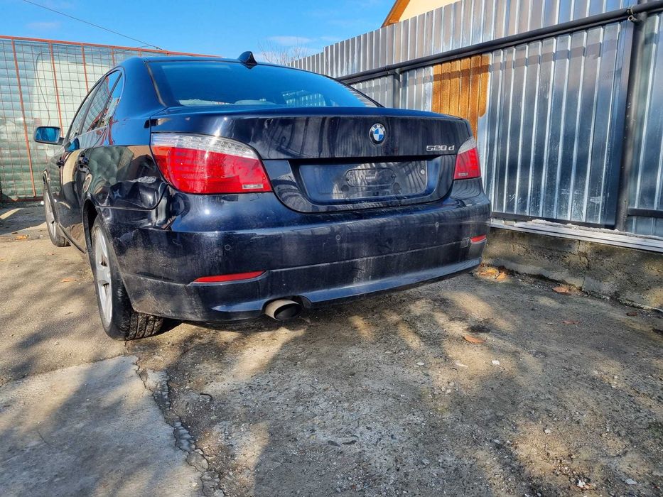 Dezmembrez BMW 520d E60