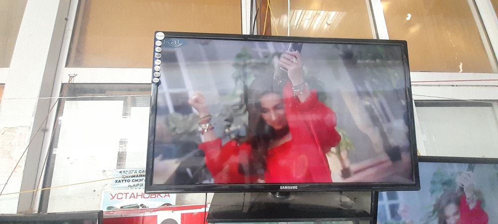 Samsung LSD TELVIZORLAR 32li xolati zur ochilmagan usta ko'rmagan  zur